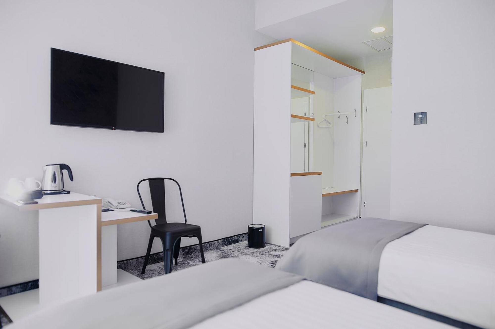 Tulip Inn Zyrardow Zewnętrze zdjęcie
