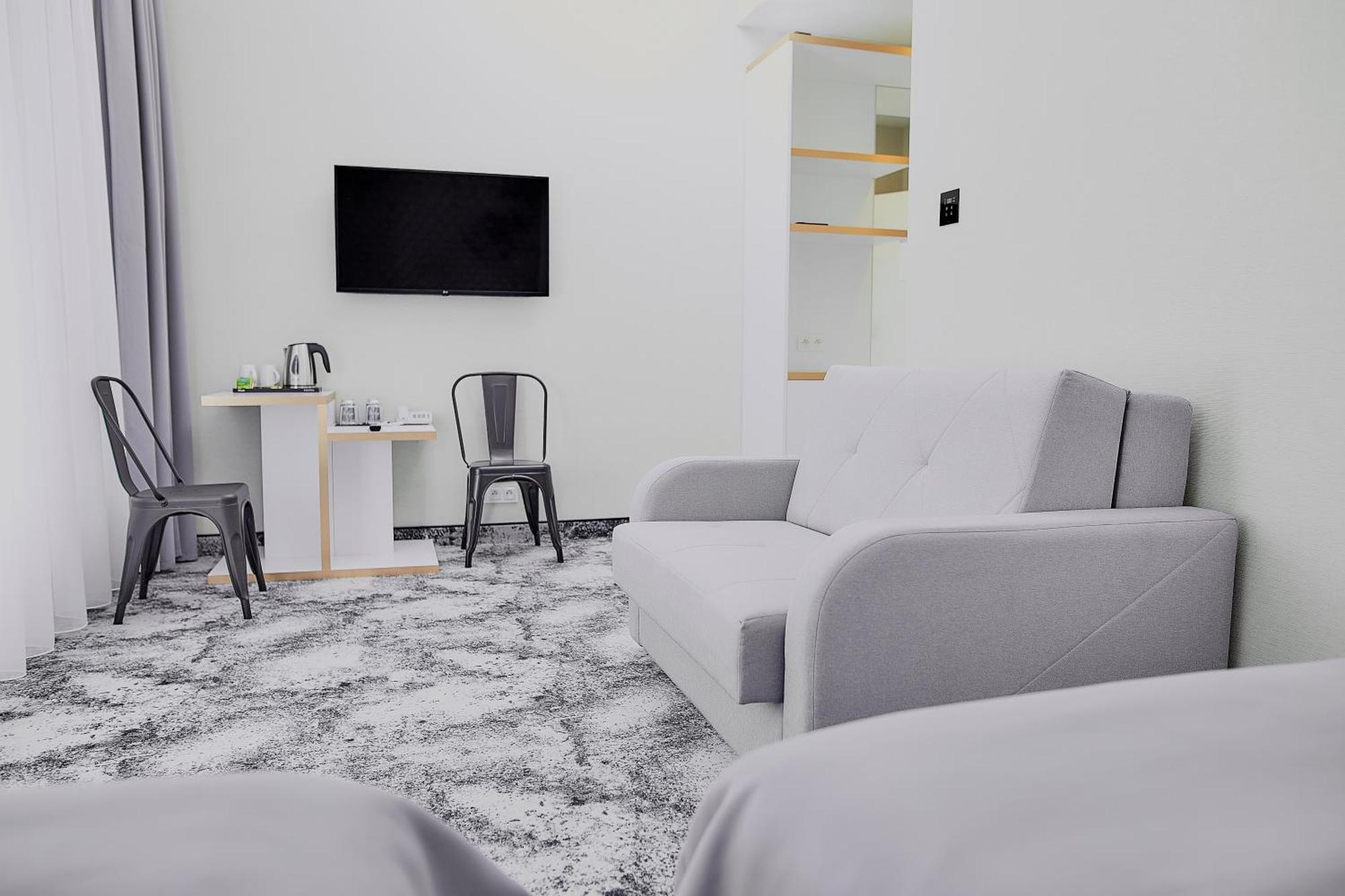 Tulip Inn Zyrardow Zewnętrze zdjęcie