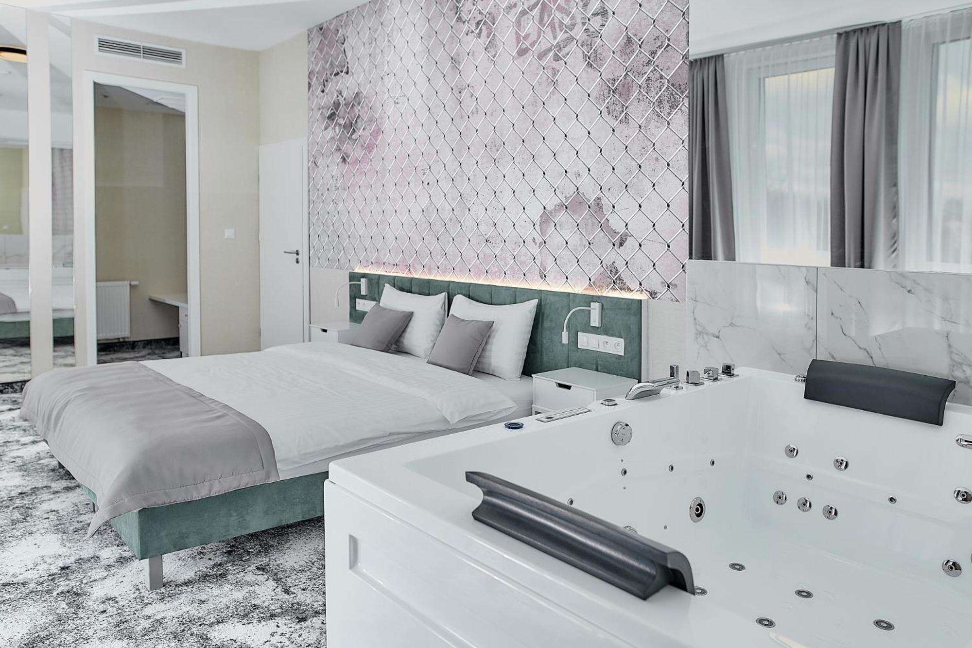 Tulip Inn Zyrardow Zewnętrze zdjęcie
